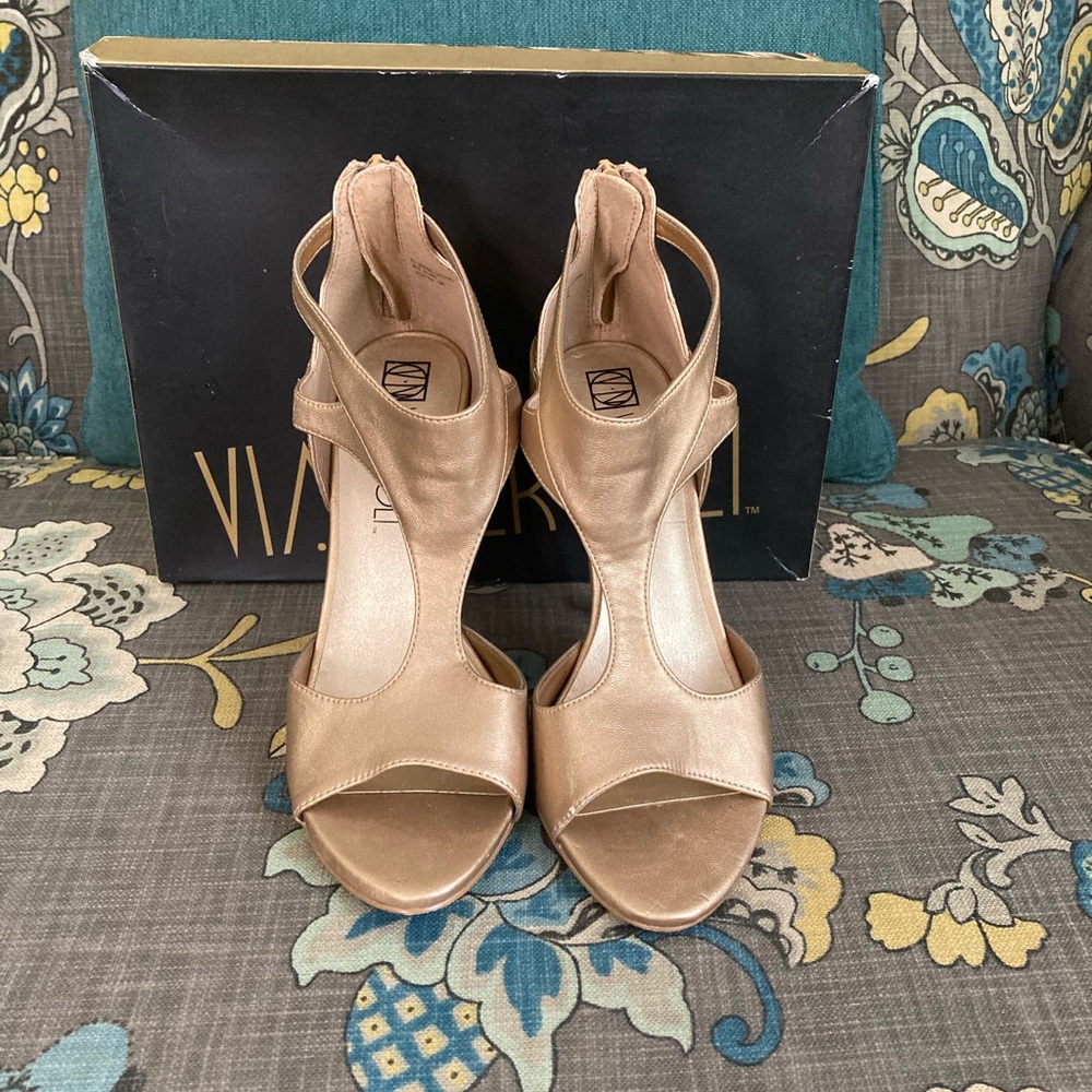 Via Neroli gold heels size 9.